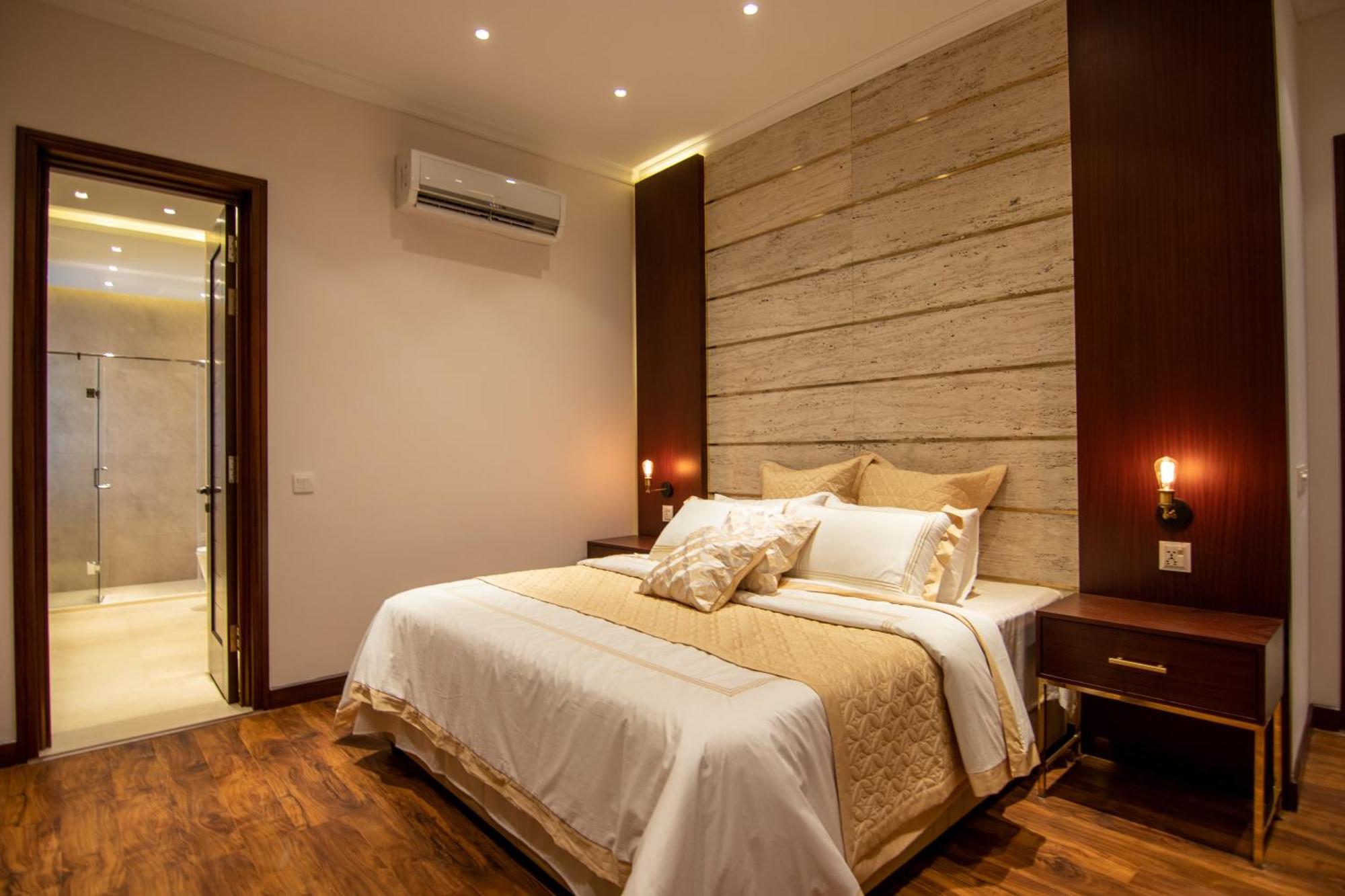Hotel Grand Near Airport New Delhi